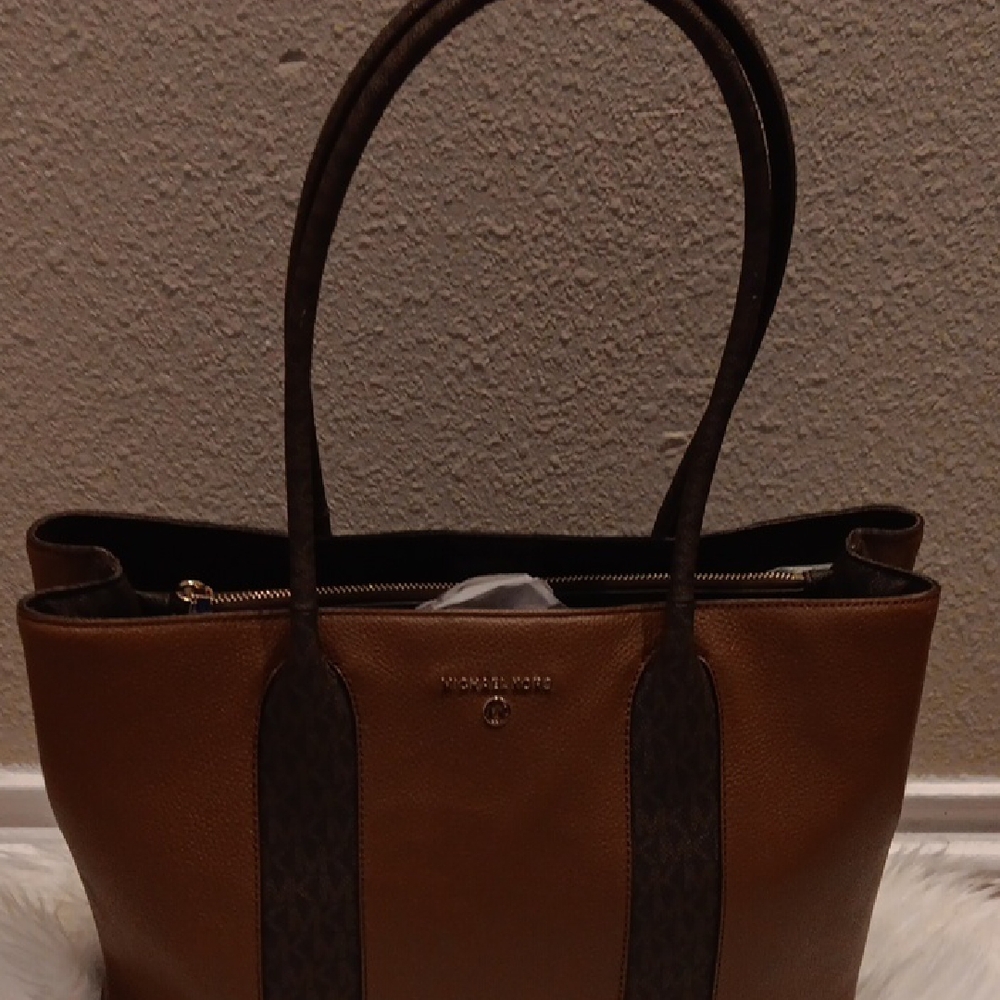 Michael Kors Austin Large Leather Tote